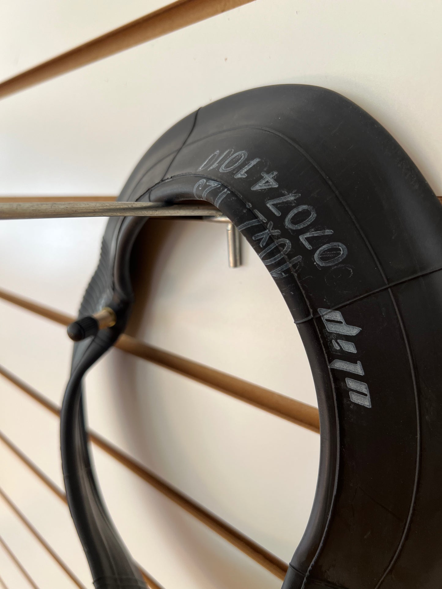 ULIP 10 x 2.125/2.5 Reinforced Inner Tube Straight Valve