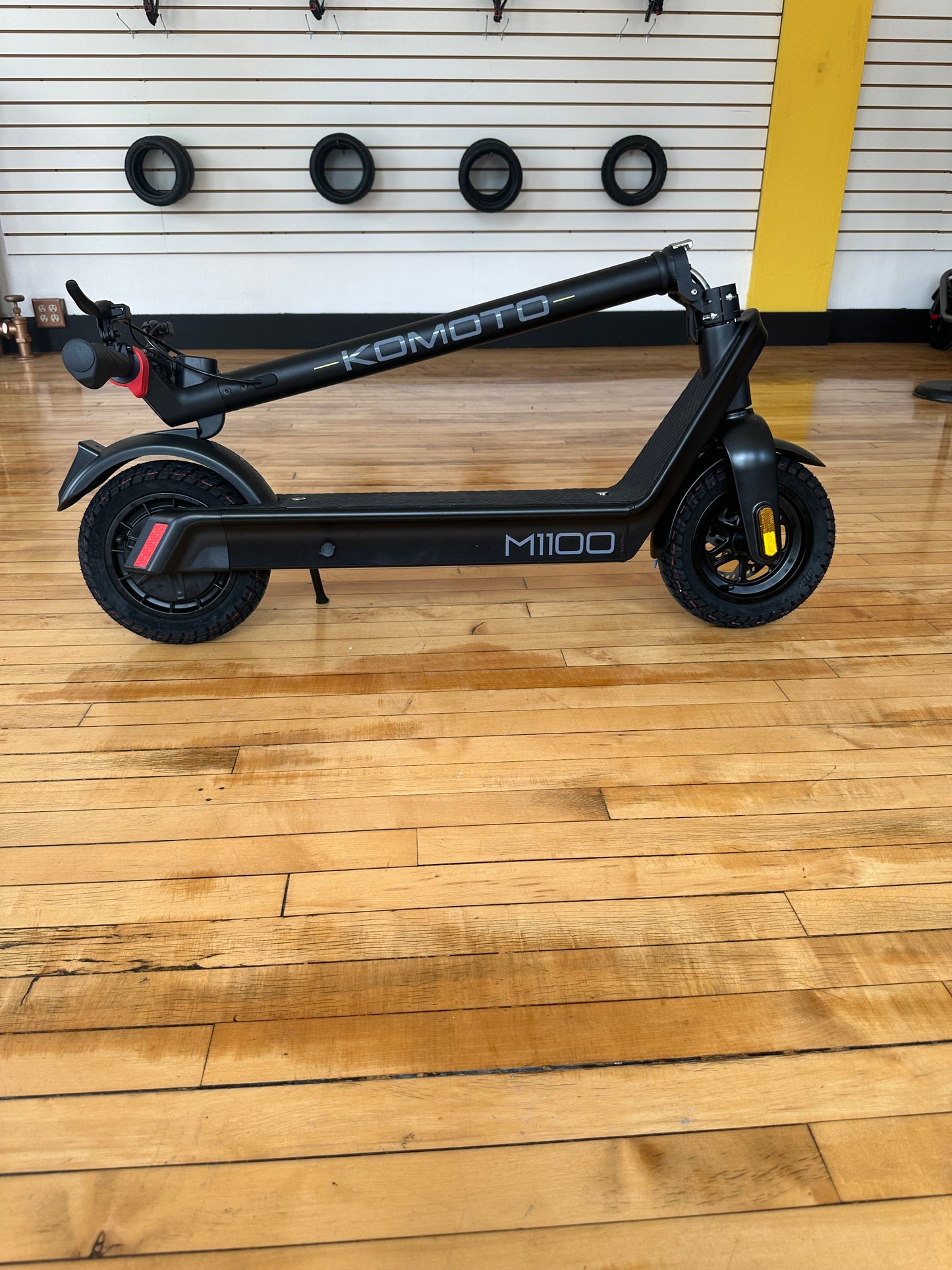 KOMOTO M1100 15.6ah 48 Volt