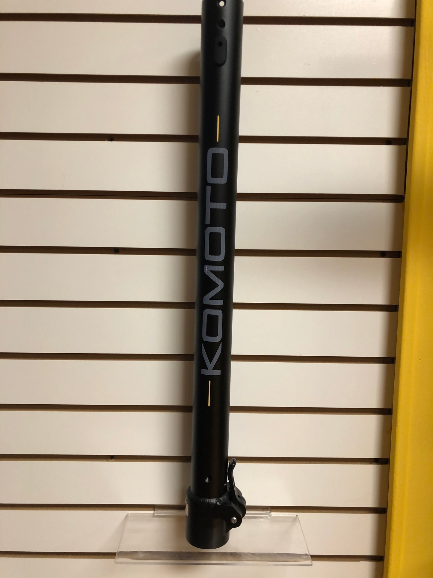 KOMOTO M1100 Pole and Folder Assembly