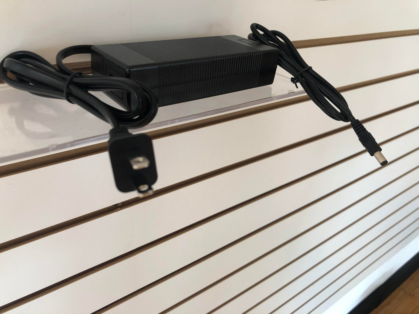 KOMOTO P700/P900 Battery Charger
