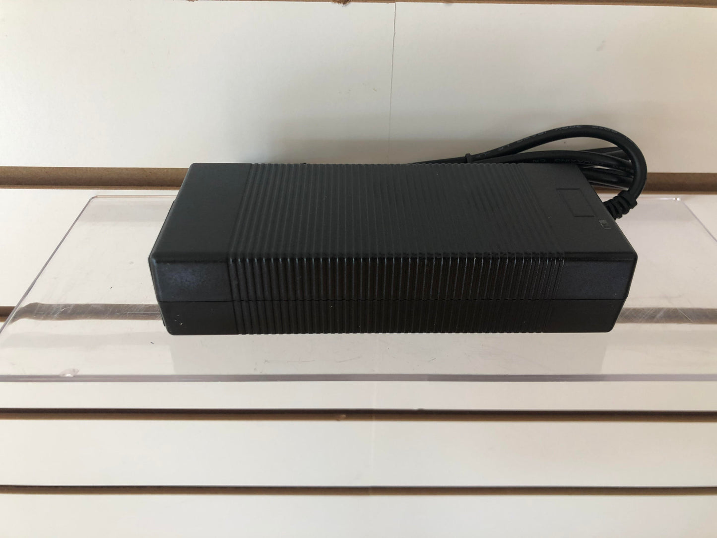 KOMOTO P700/P900 Battery Charger