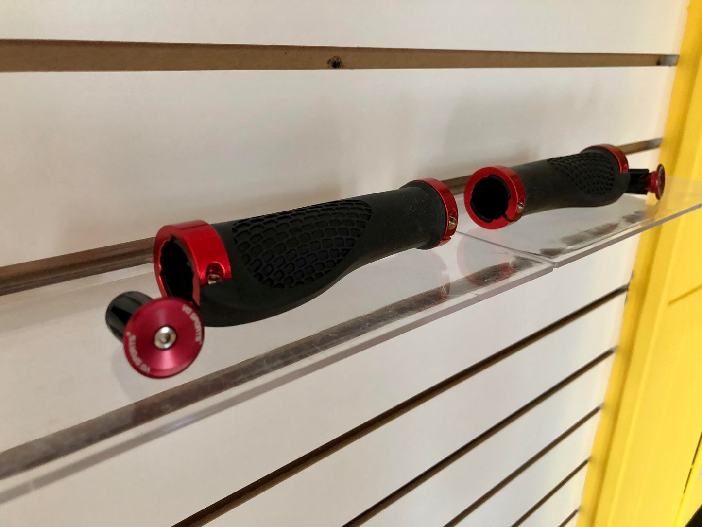 Anodized ergonomic hand grips w/ metal ends