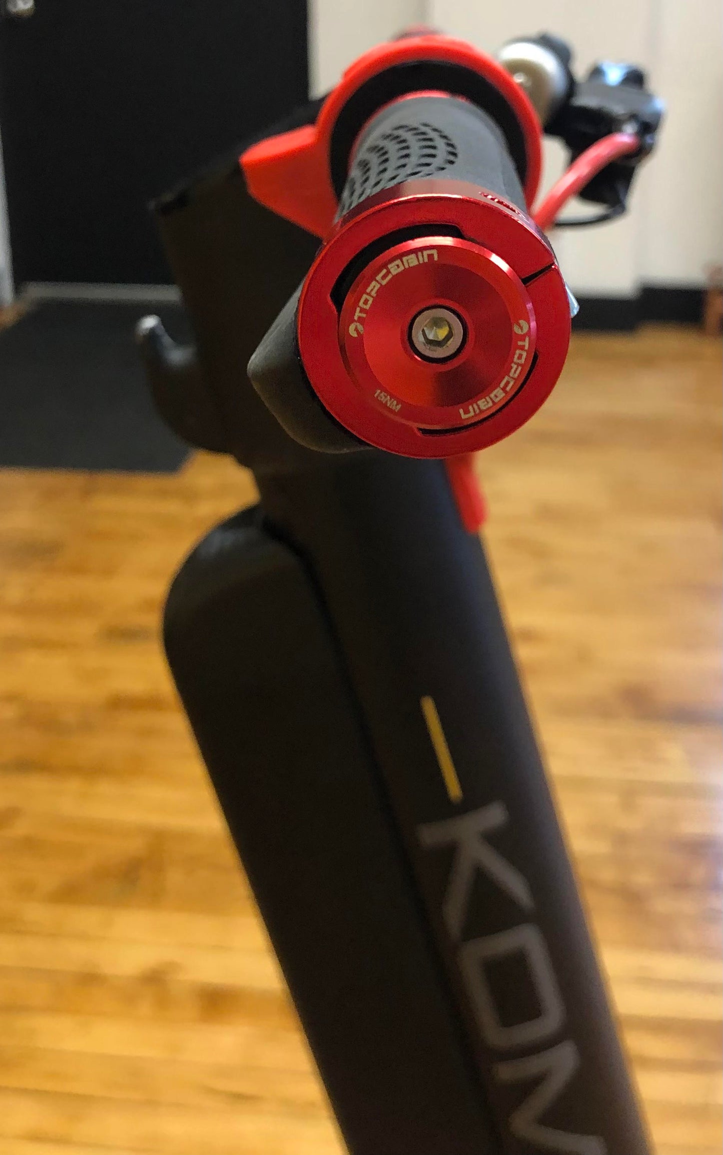 Anodized ergonomic hand grips w/ metal ends