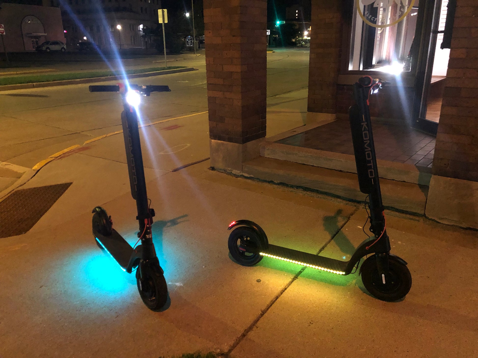 LED Running Lights – KOMOTO Electric Scooters