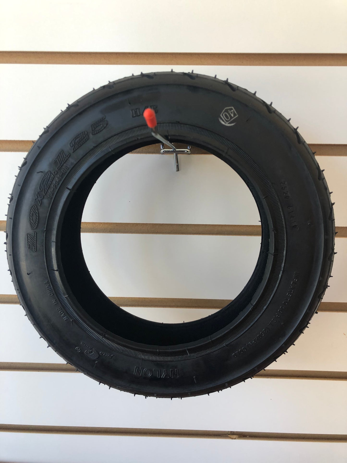 10 x 2.125 Tire works with KOMOTO P700